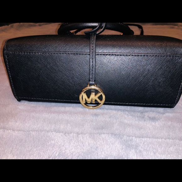 Micheal Kors purse SOLD - Picture 5 of 8